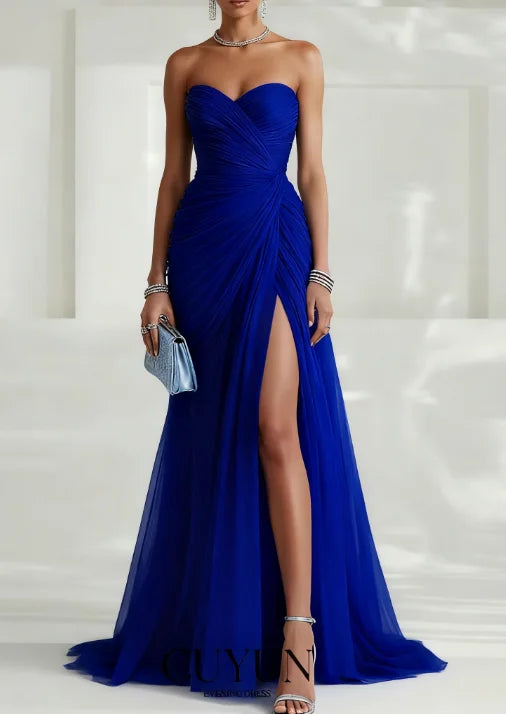 Robe de soirée fendue en tulle à décolleté cœur