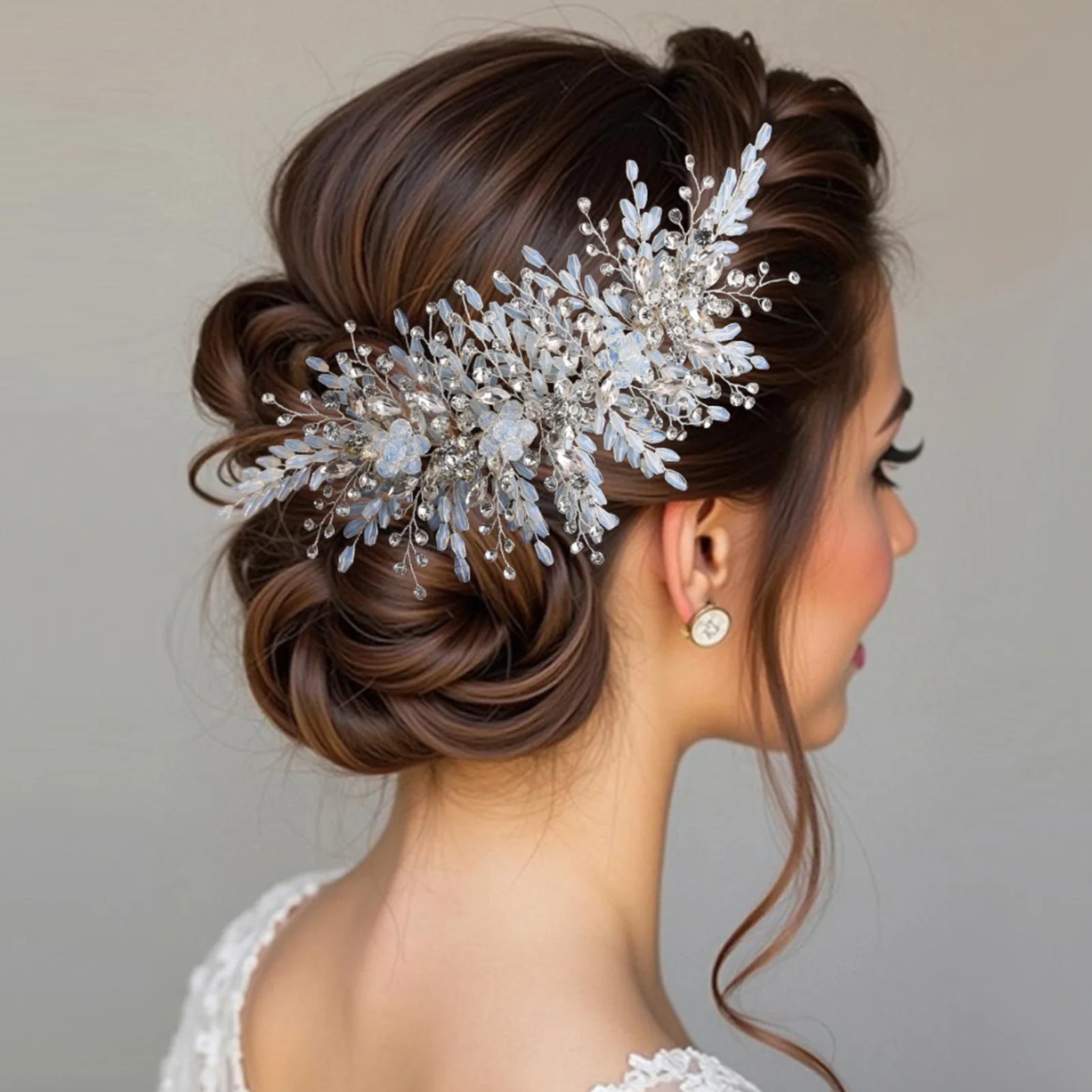 Charlotte-Accessoire de Cheveux Mariée Cristaux & Perles Élégance