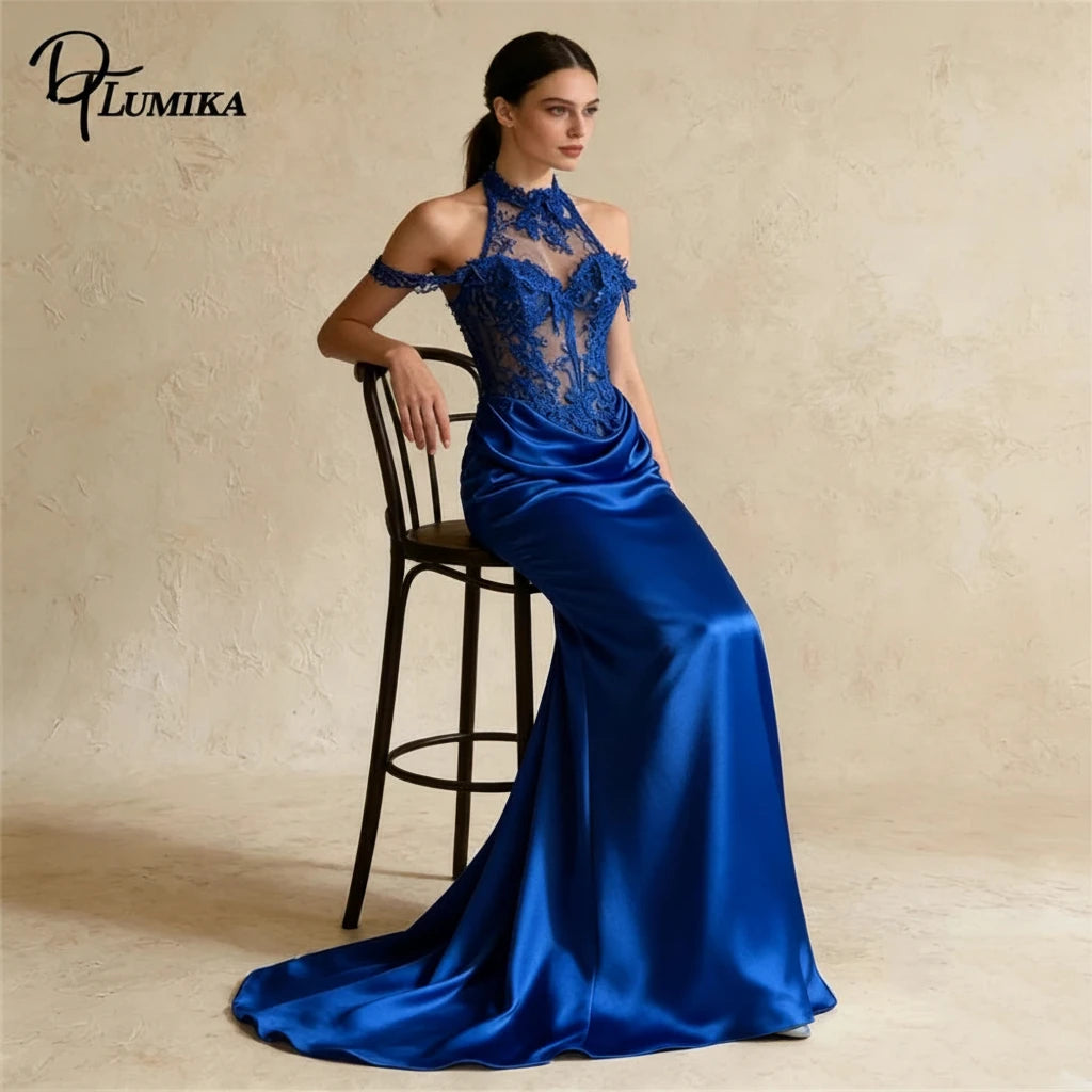 Lumika-Robe de soirée satinée dos nu à col montant en dentelle