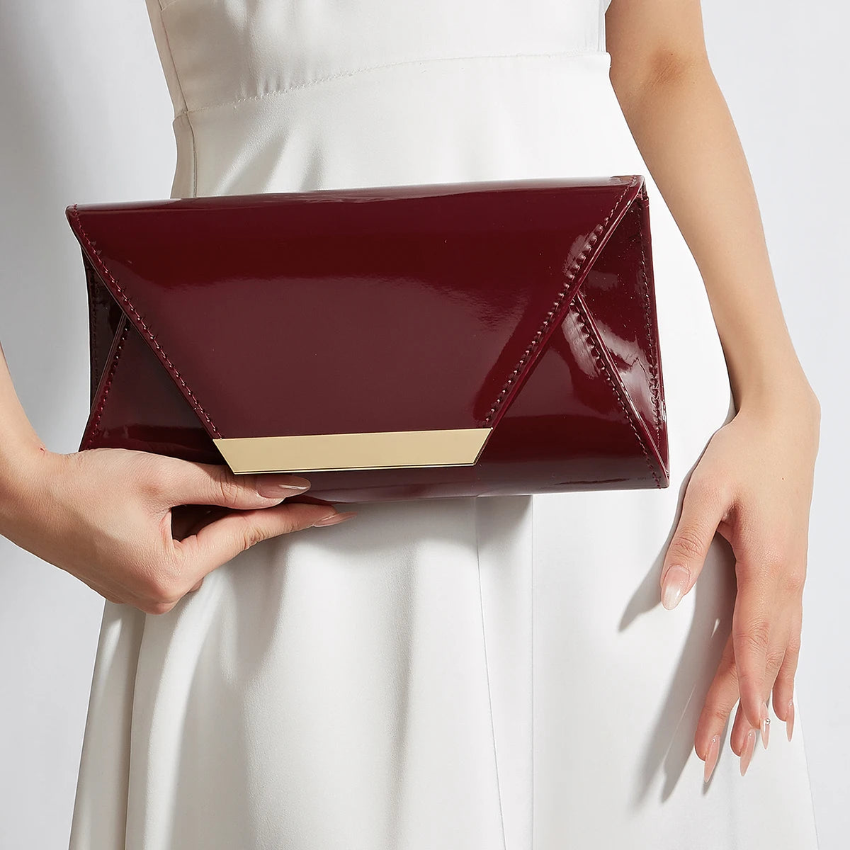 Ruby-Pochette enveloppe élégante avec chaîne amovible