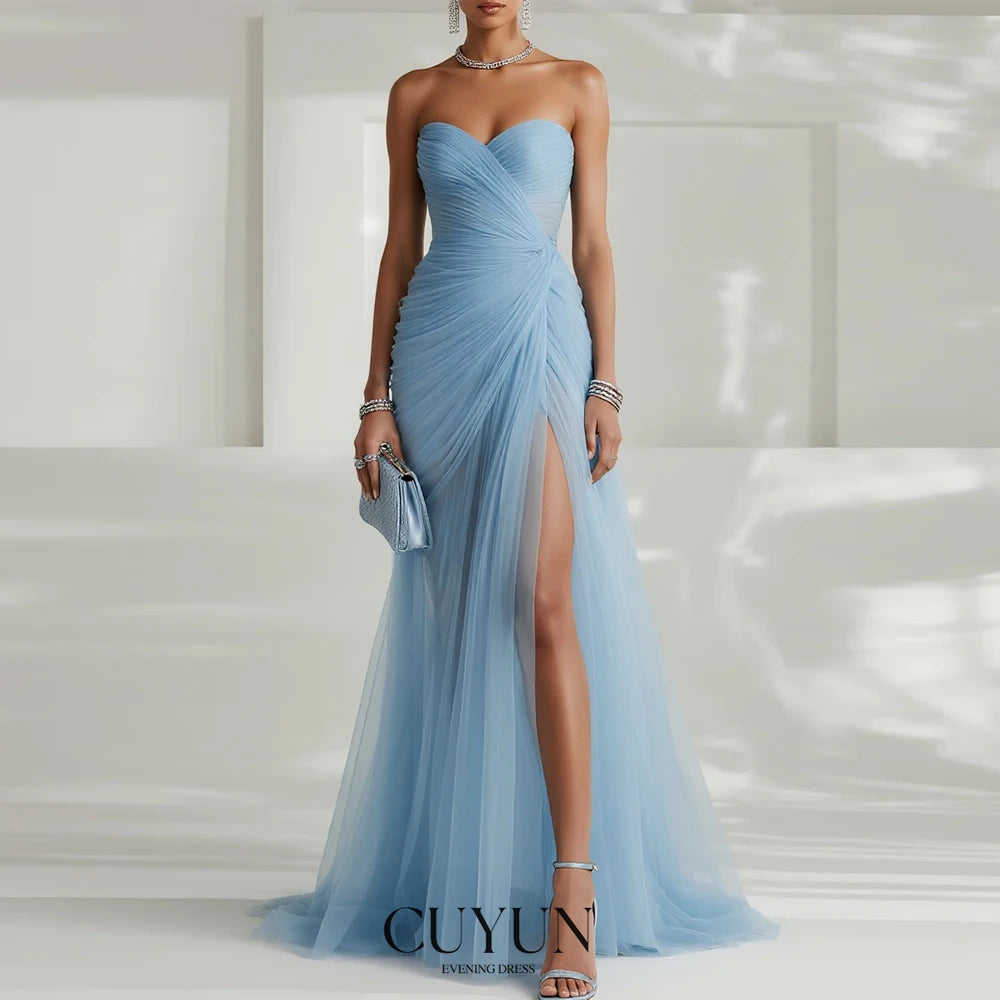 Robe de soirée fendue en tulle à décolleté cœur