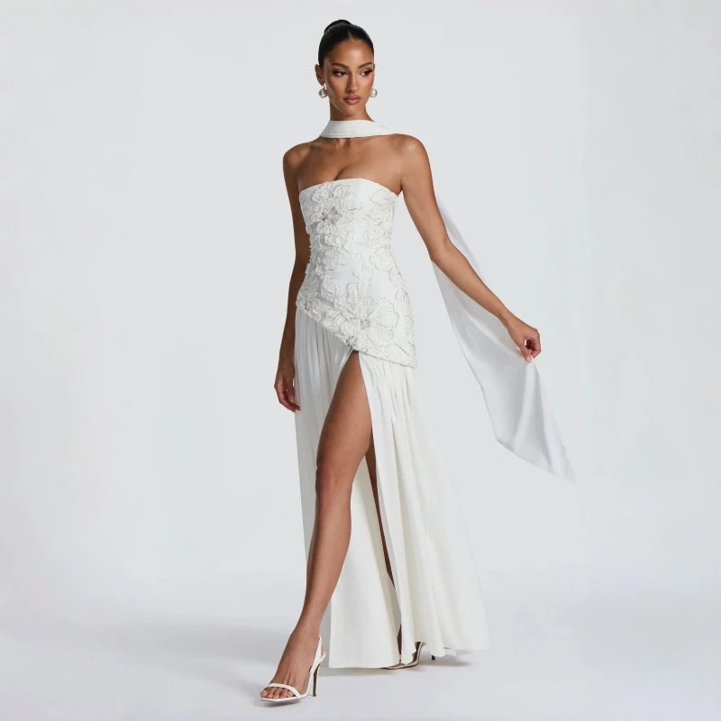 kori-Robe Élégance Royale à Fente en Dentelle