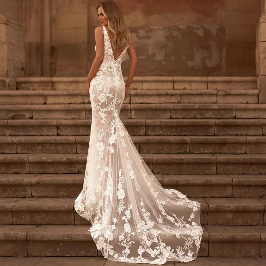 Amélia – Robe de mariée sirène en tulle brodé à traîne