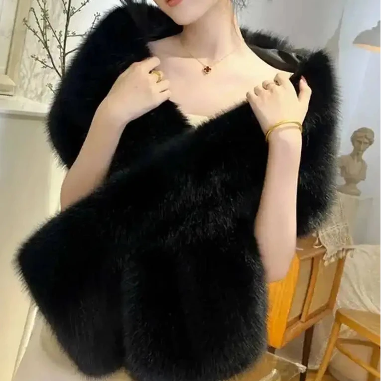 Kitty-Étole de Mariée en Fausse Fourrure Luxe Hivernal