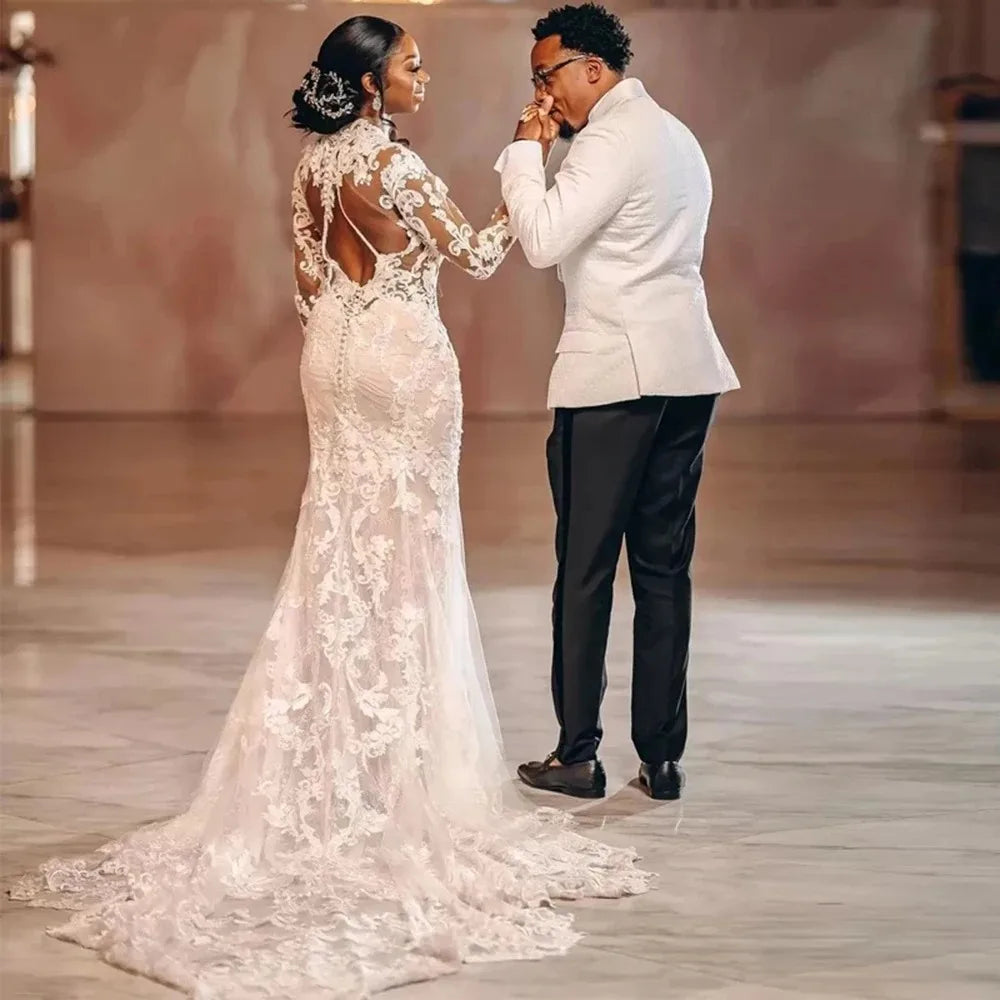 Roxane-Robe de mariée sirène à col montant avec traîne amovible et dentelle brodée